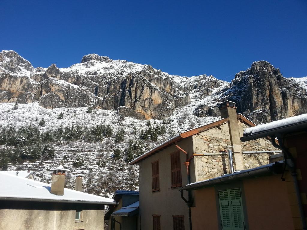 Auberge Saint Martin La Brigue Екстер'єр фото