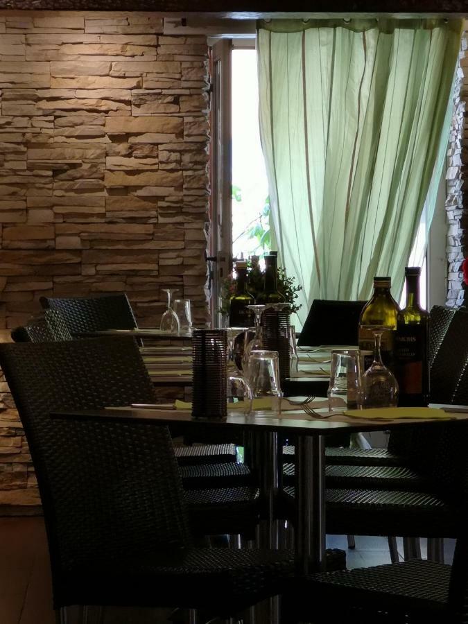 Auberge Saint Martin La Brigue Екстер'єр фото